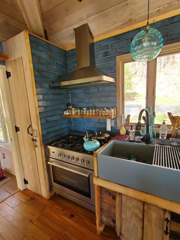 Treehouse Cathedral In Blue Ridge Mountains, Nc Villa Burnsville Exterior photo